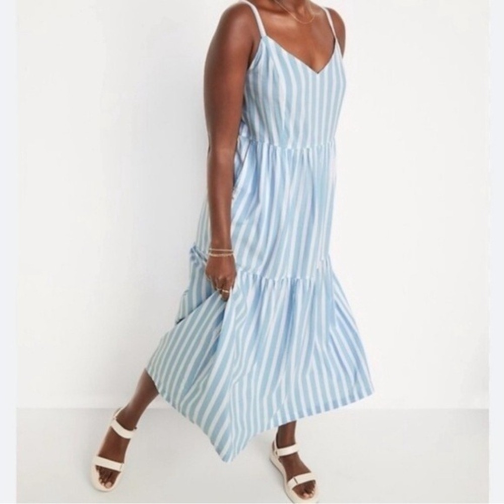 Old Navy Cami Maxi Dress Women XL Blue White Striped‎ Tiered Coastal Summer Boho